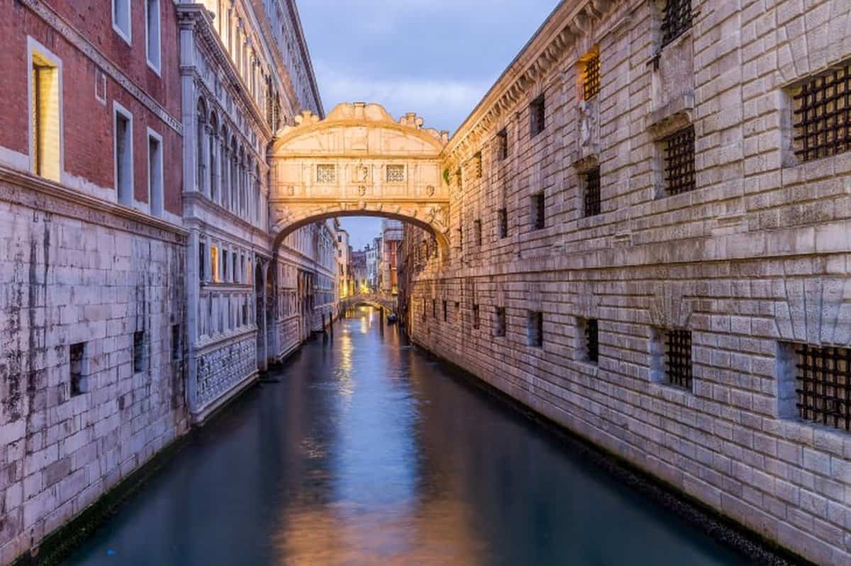 Ponte dei Sospiri, Venice, Italy